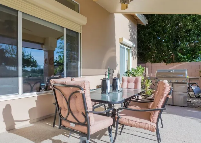 Dom wakacyjny Spacious Golf Course House With Pool Heater,