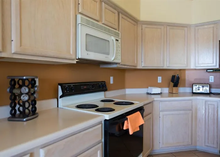 Dom wakacyjny Spacious Golf Course House With Pool Heater, *