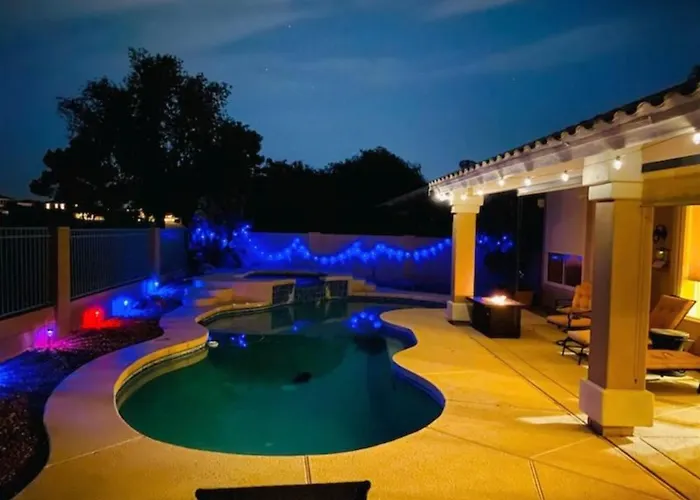 Spacious Golf Course House With Pool Heater, * Goodyear