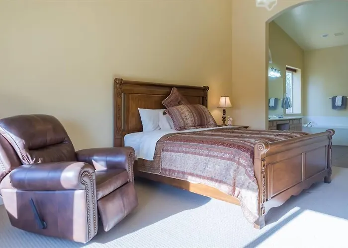 Dom wakacyjny Spacious Golf Course House With Pool Heater, Goodyear