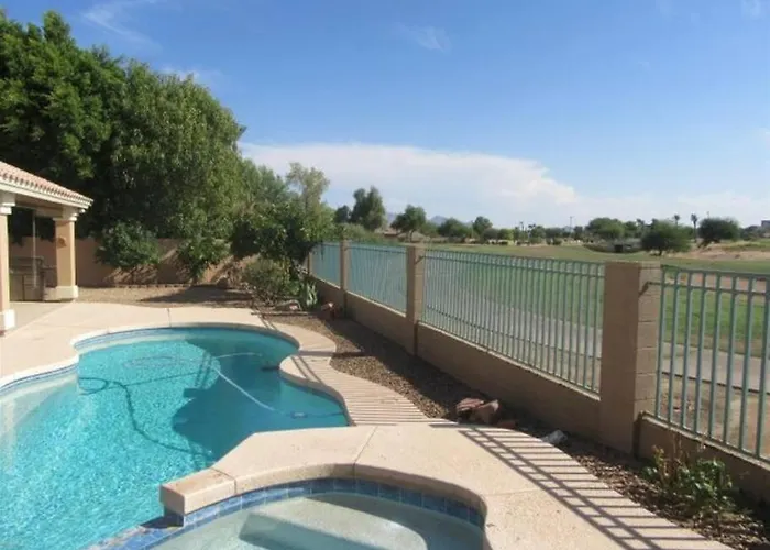 Spacious Golf Course House With Pool Heater,